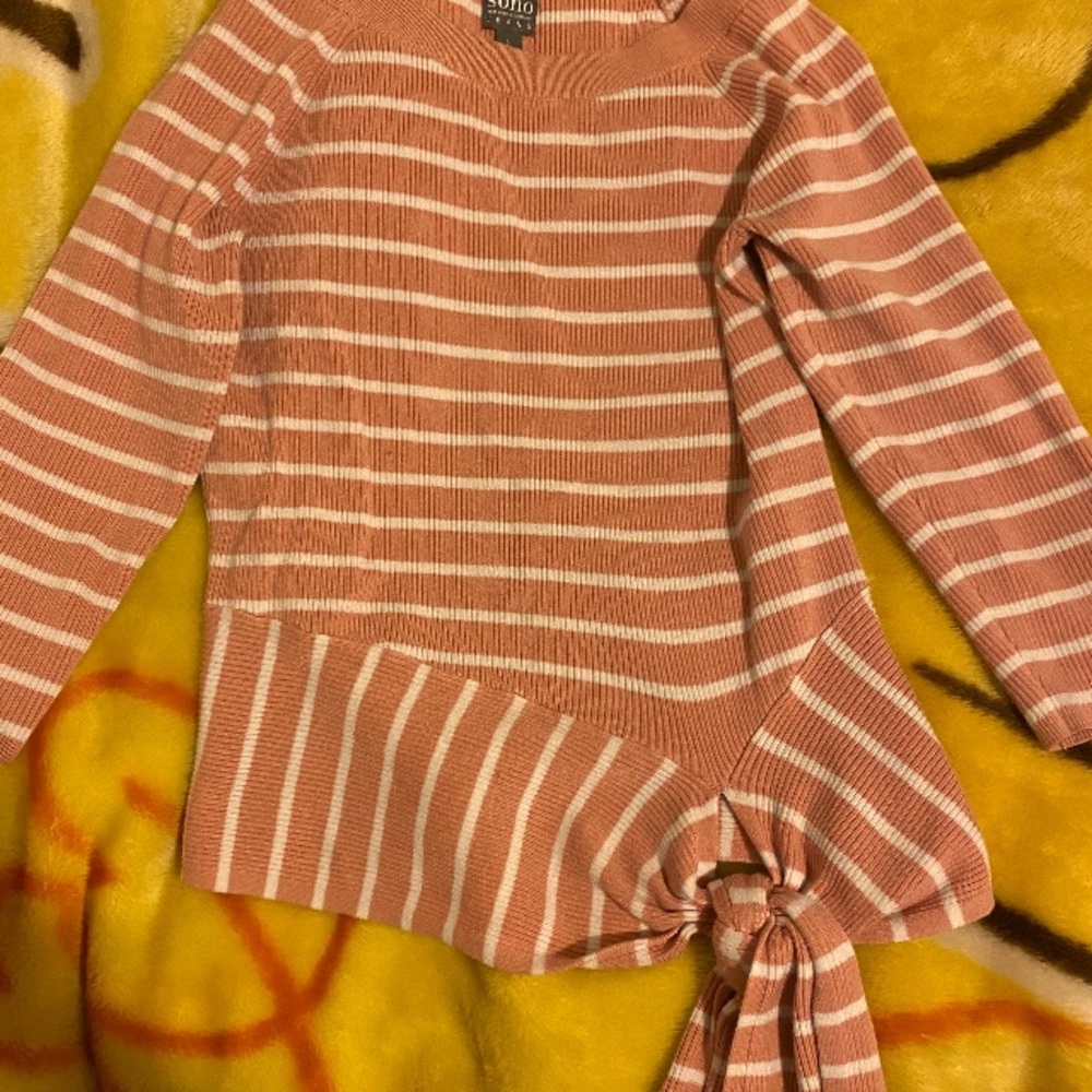 Soho sweater. Size large. Fits like medium  worn once.